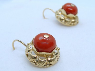 Złote kolczyki z koralem NON0259 2