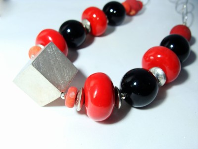 Srebrny naszyjnik z koralem DZI0002  1