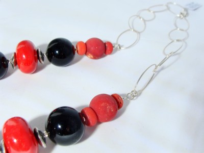 Srebrny naszyjnik z koralem DZI0002 2