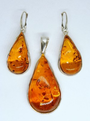 Srebrny komplet z bursztynem AMB0081